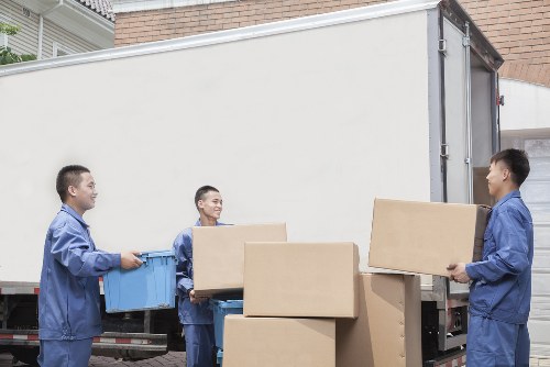 Small removals van ready for a local Croydon move