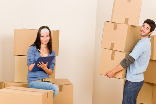 Team-focused explanation of self storage in Croydon and customer support